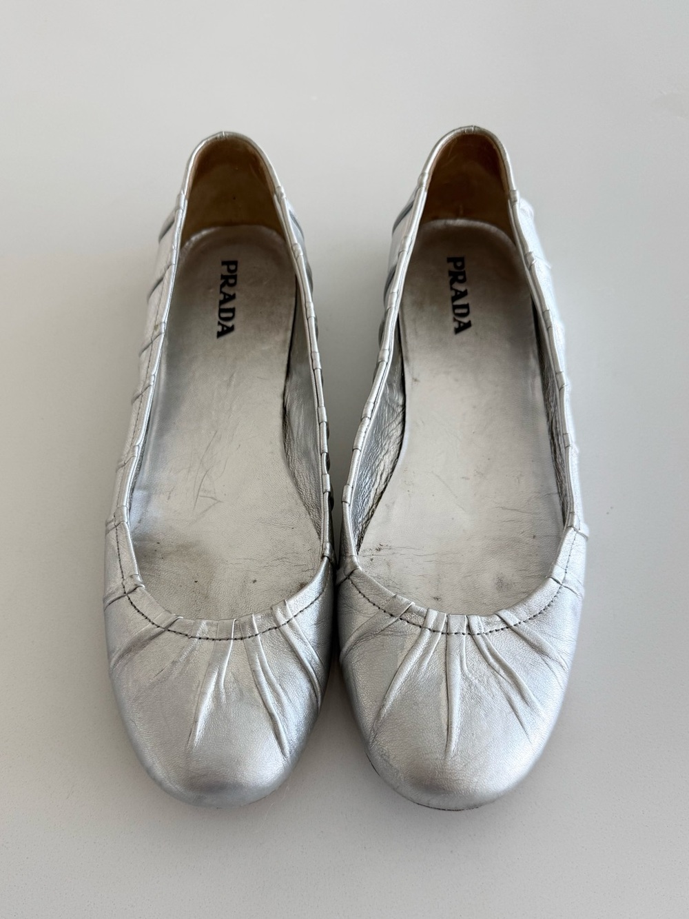 PRADA MILANO METALLIC SILVER PLEATED LEATHER  BALLET FLATS SHOES SZ 40/9